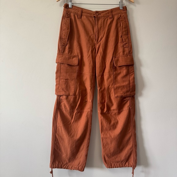 Aritzia TNA Women's Rust Cargo Jeans - Picture 1 of 12
